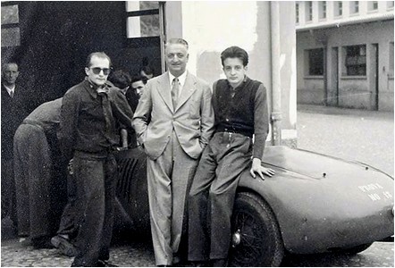 Maranello 1947: Nando Righetti (with sunglasses) test driver Ferrari,Enzo Ferrari and Dino with Ferrari 125 Sport