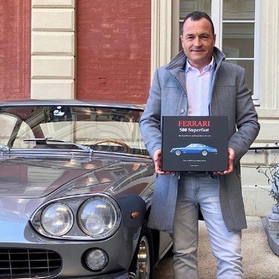The author Cyrille Jaquinot Cavallino Market premiered his new book Ferrari 500 Superfast at Club Ferrari meeting in Novermber 2025